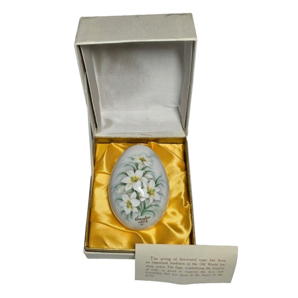 Vintage Easter 1972 Noritake Bone China Hand Painted White Lily Flowers, Japan